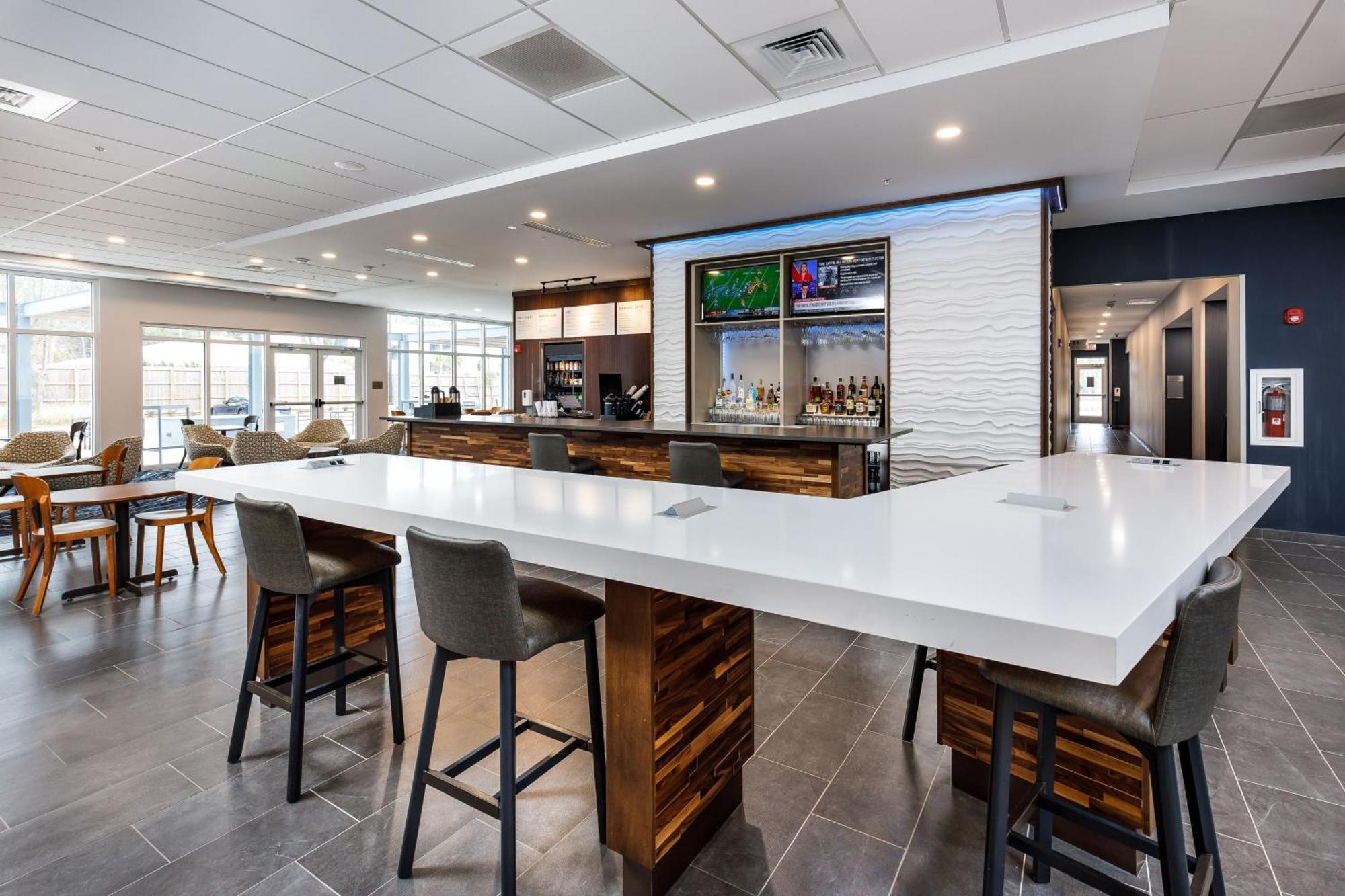 ホテル Courtyard By Marriott Pensacola I-10 West エクステリア 写真