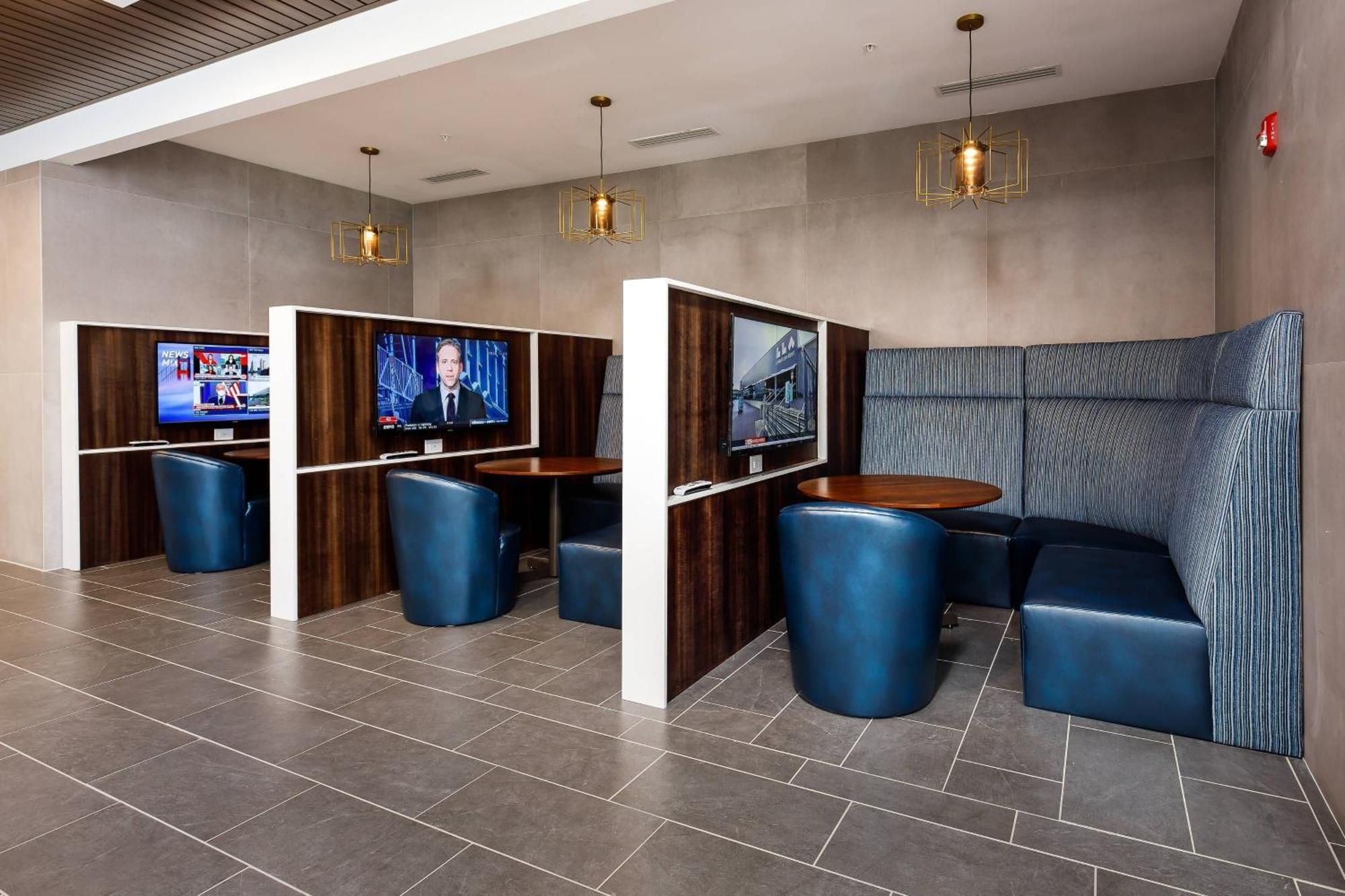 ホテル Courtyard By Marriott Pensacola I-10 West エクステリア 写真