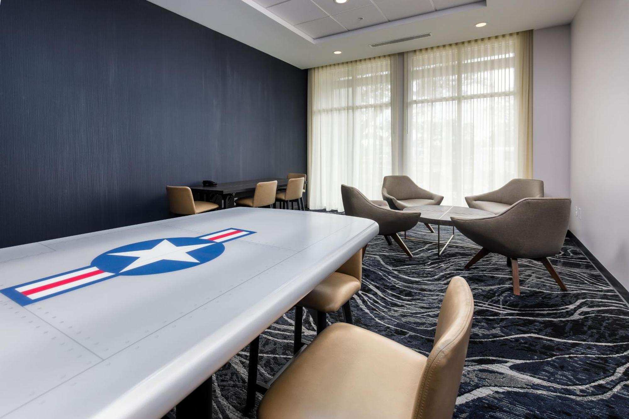 ホテル Courtyard By Marriott Pensacola I-10 West エクステリア 写真