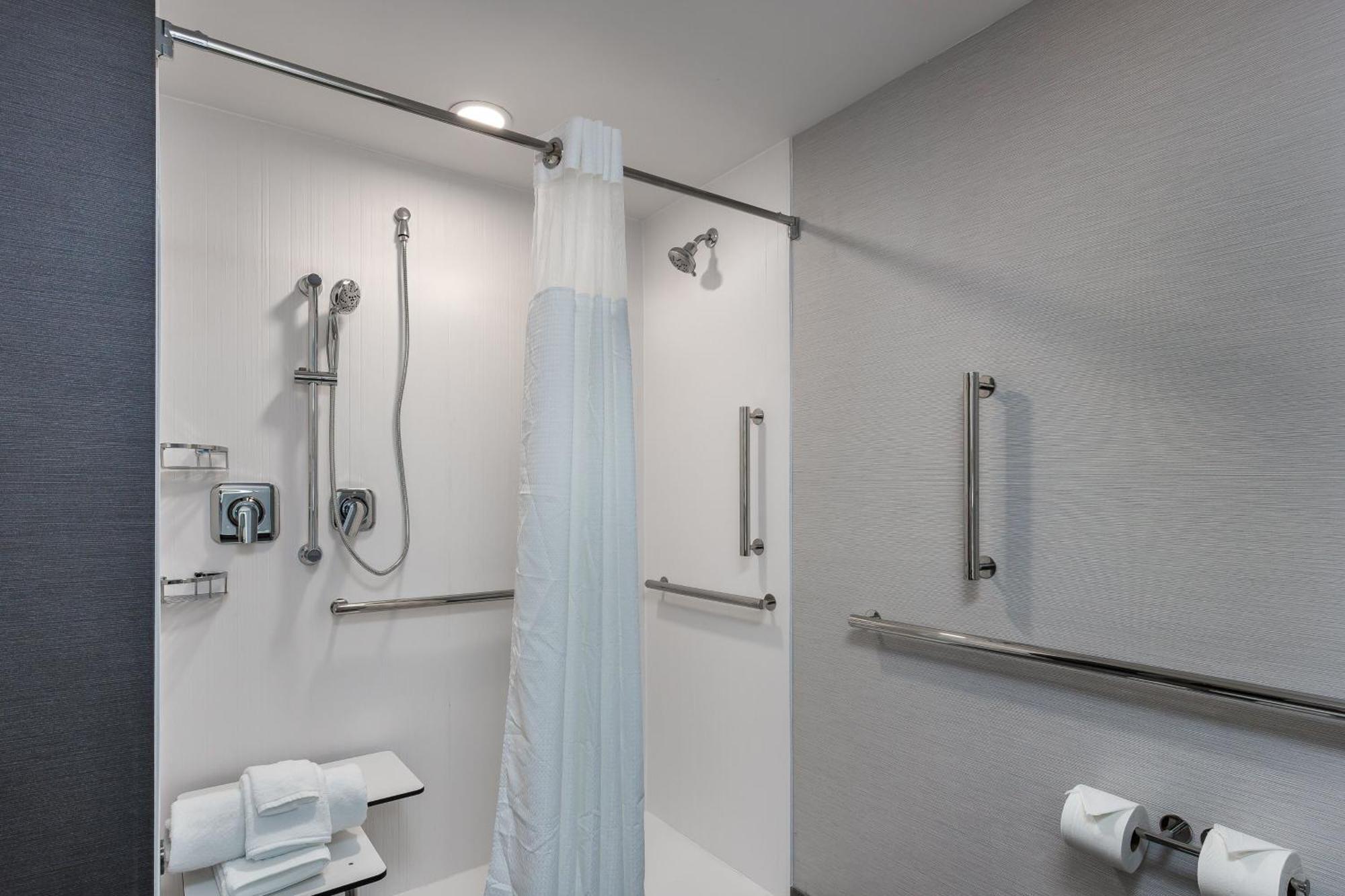 ホテル Courtyard By Marriott Pensacola I-10 West エクステリア 写真