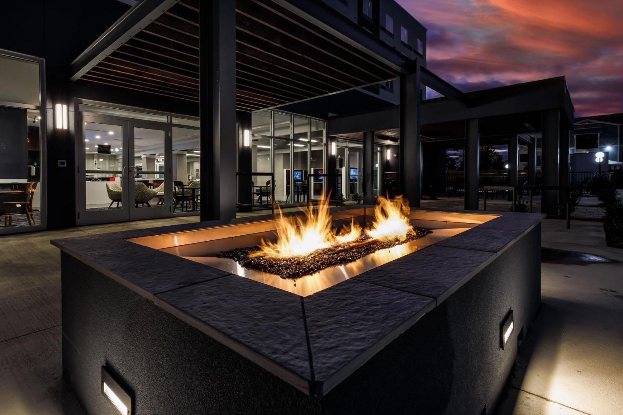 ホテル Courtyard By Marriott Pensacola I-10 West エクステリア 写真