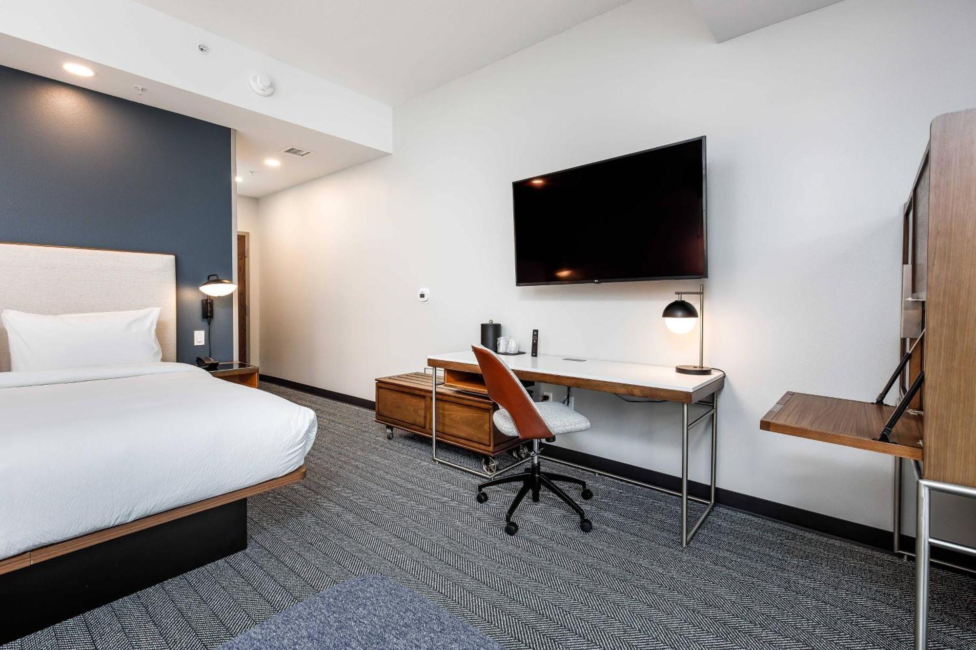 ホテル Courtyard By Marriott Pensacola I-10 West エクステリア 写真